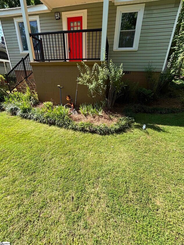 Primary Photo - 261 Cowan Ct
