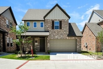 Building Photo - 210 Mansfield Ct