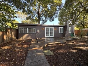Building Photo - 1221 Byron St