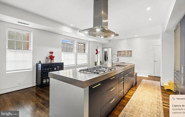 Foto del edificio - 1124 10th St NW