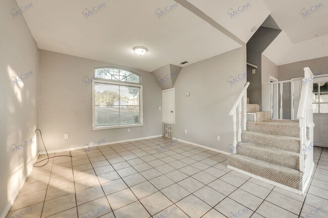 Building Photo - 3001 Hilltop Rd