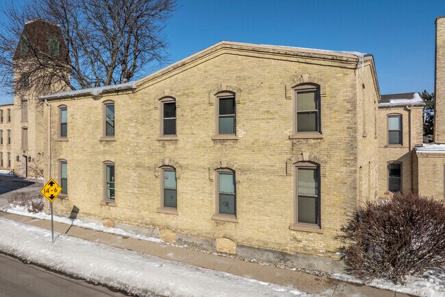 Casas adosadas - Franklin Mill Apartments