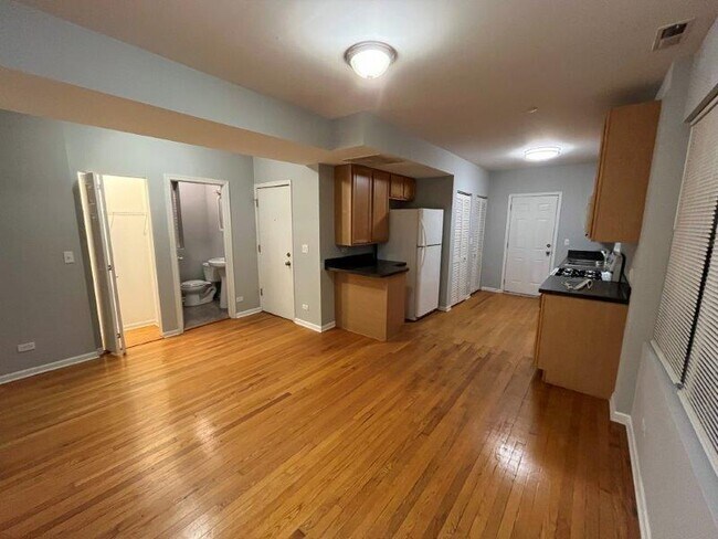 Foto del edificio - 2314 W Rosemont Ave