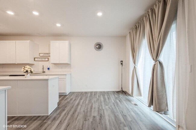 Foto del edificio - 8424 Stillwater Rd