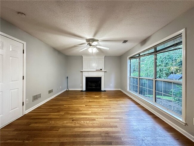 Foto del edificio - 11900 Carriage Park Ln