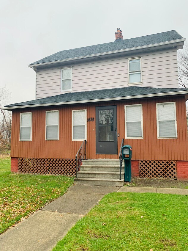 1525 E 195th St, Euclid, OH 44117 House Rental in Euclid, OH