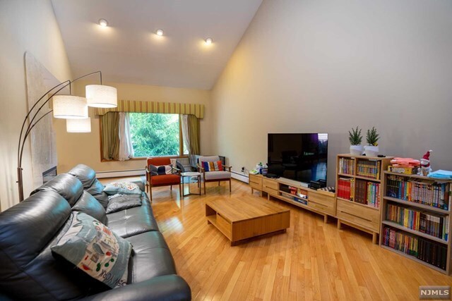 Foto del edificio - 105 Aspen Ct