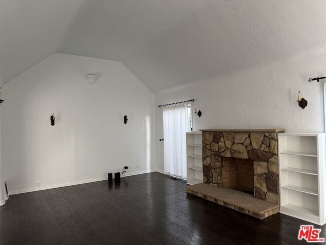 Foto del edificio - 326 N La Jolla Ave