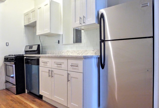 Foto del edificio - 150 Patchen Ave