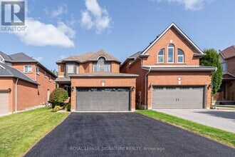 Building Photo - 112 Secord St