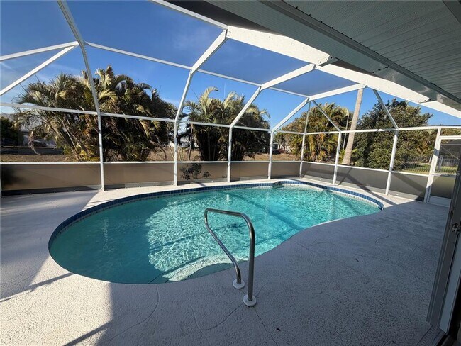 Foto del edificio - 1612 Blue Lake Cir