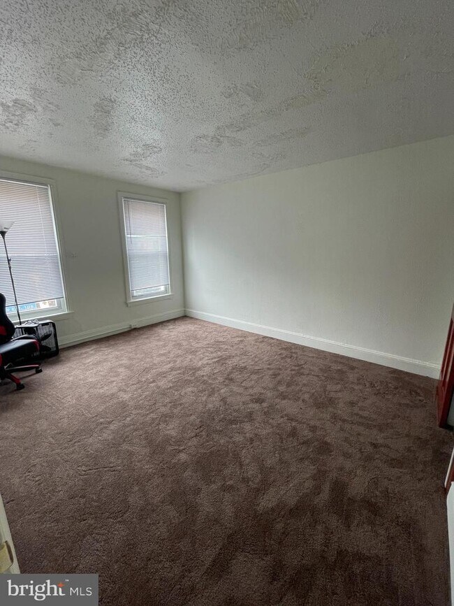 Foto del edificio - 4107 Lancaster Ave