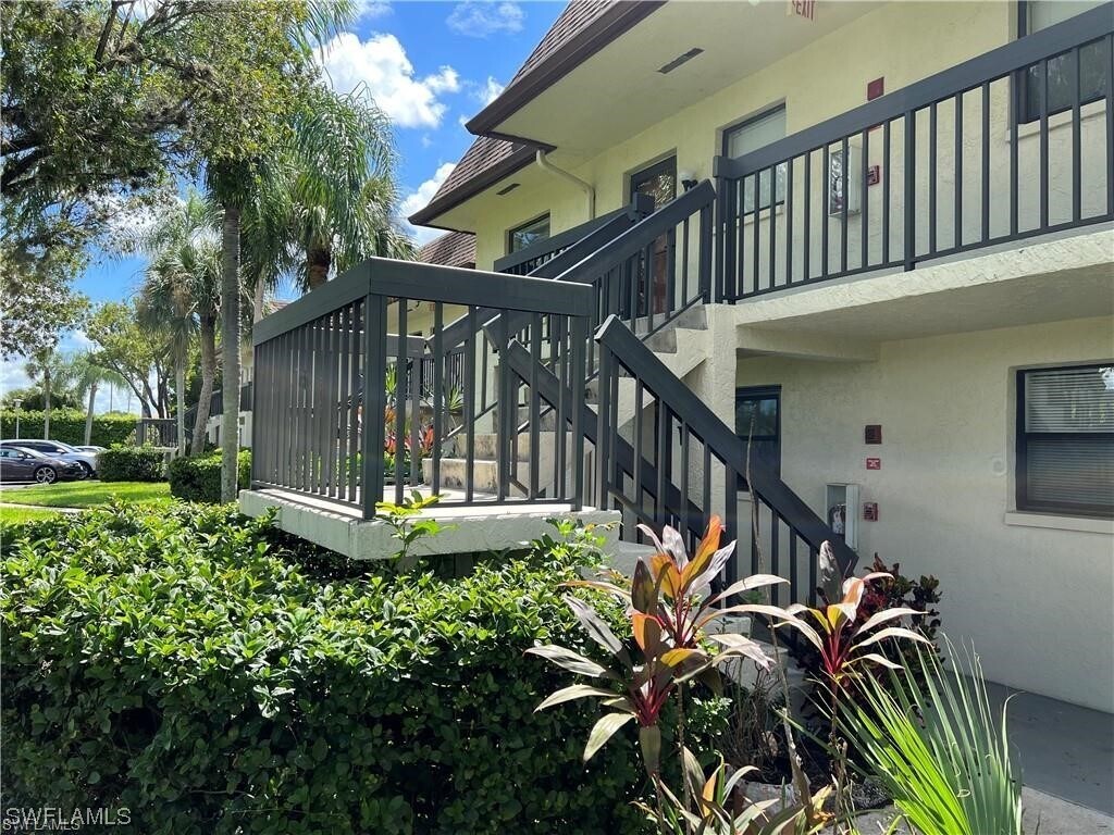 Foto principal - 9261 Central Park Dr