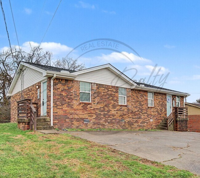 Foto del edificio - Two Bedroom Ranch in North Nashville - 1/2 Off First Months Rent!