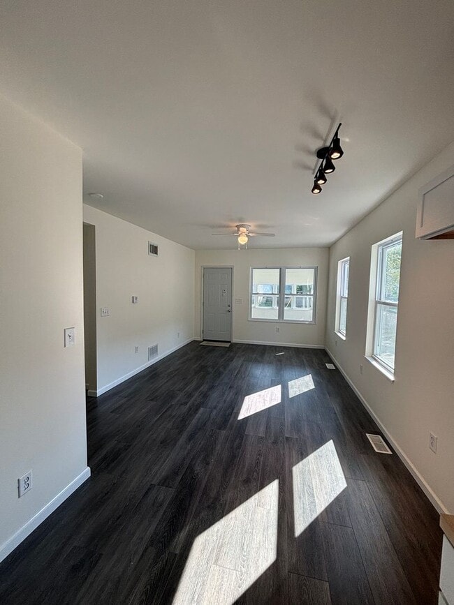 Building Photo - Remodeled Single Family Home