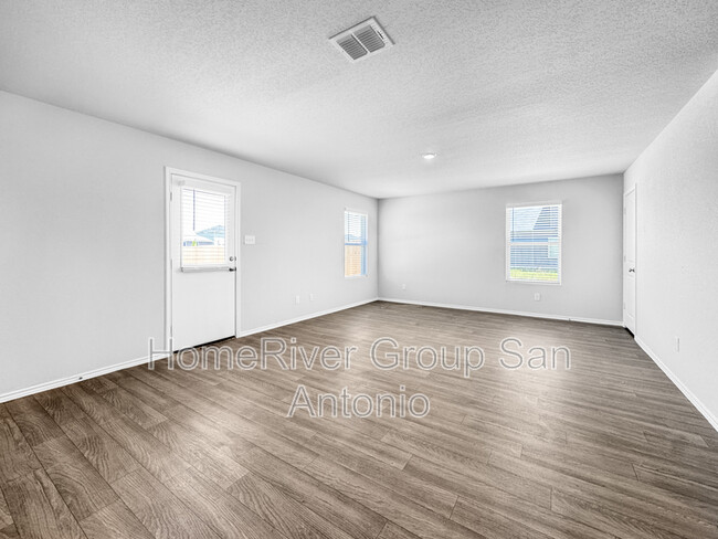 Building Photo - 408 Jack's Pl
