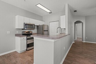 Building Photo - 846 Grand Regency Pointe