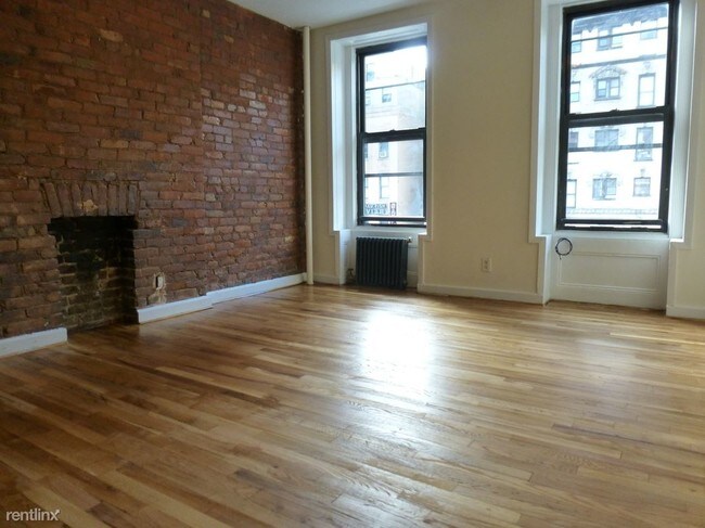 Building Photo - 1609 2nd Ave