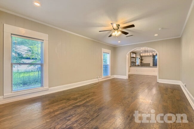 Building Photo - 206 Farley St