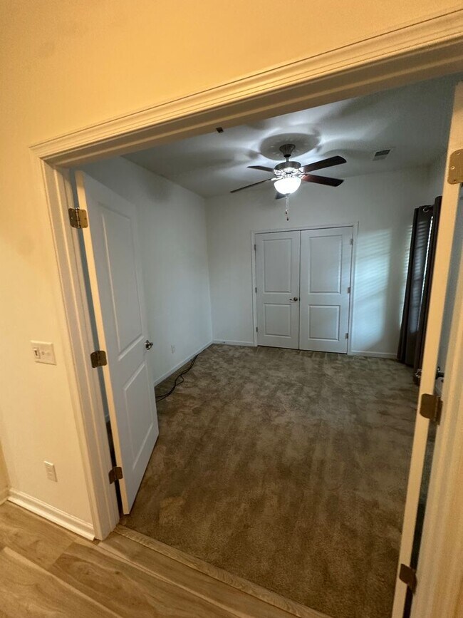 Foto del edificio - Beautiful 4 Bed 2.5 bath Home in Murfreesb...