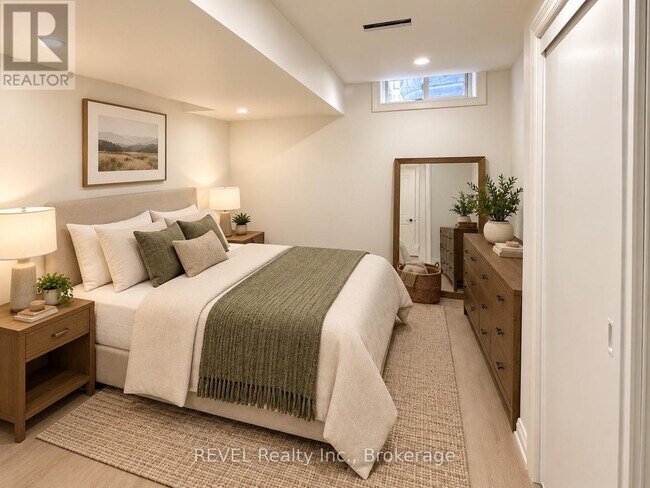 Photo du bâtiment - 8008 Blue Ash Ln