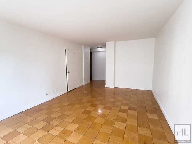 Foto del edificio - EAST 36 STREET