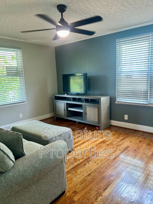 Foto del edificio - 703 4th St