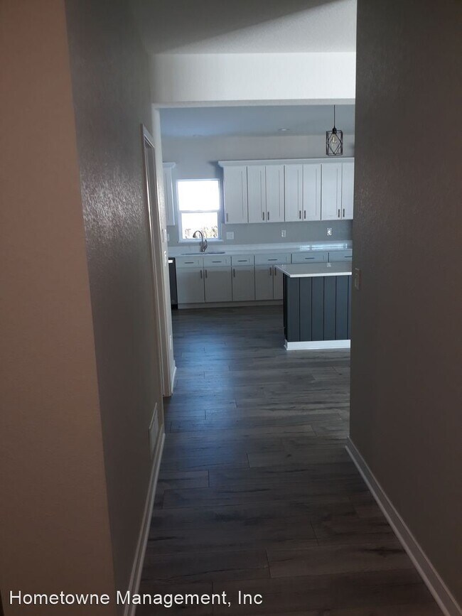 Building Photo - 3 br, 2.5 bath House - 750 Fig Street