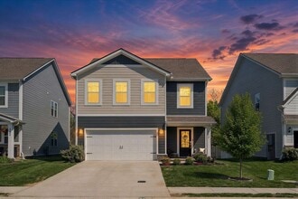 Building Photo - 2216 Robert Gwynne Dr