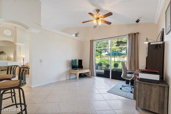 Building Photo - 3 br, 2 bath House - 9983 Torino Dr