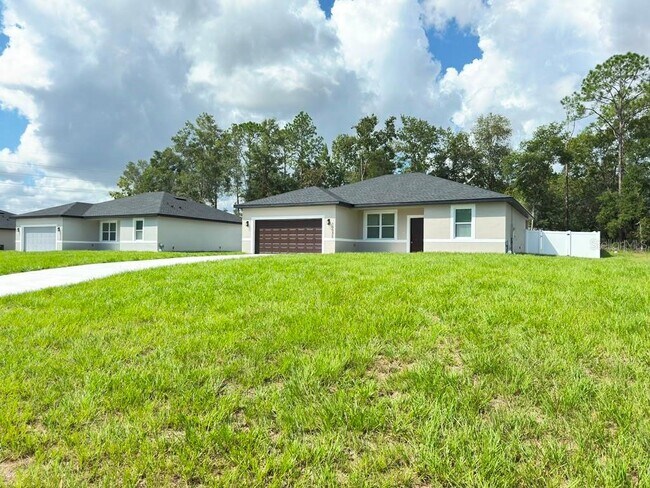 Building Photo - 10032 N Deltona Blvd