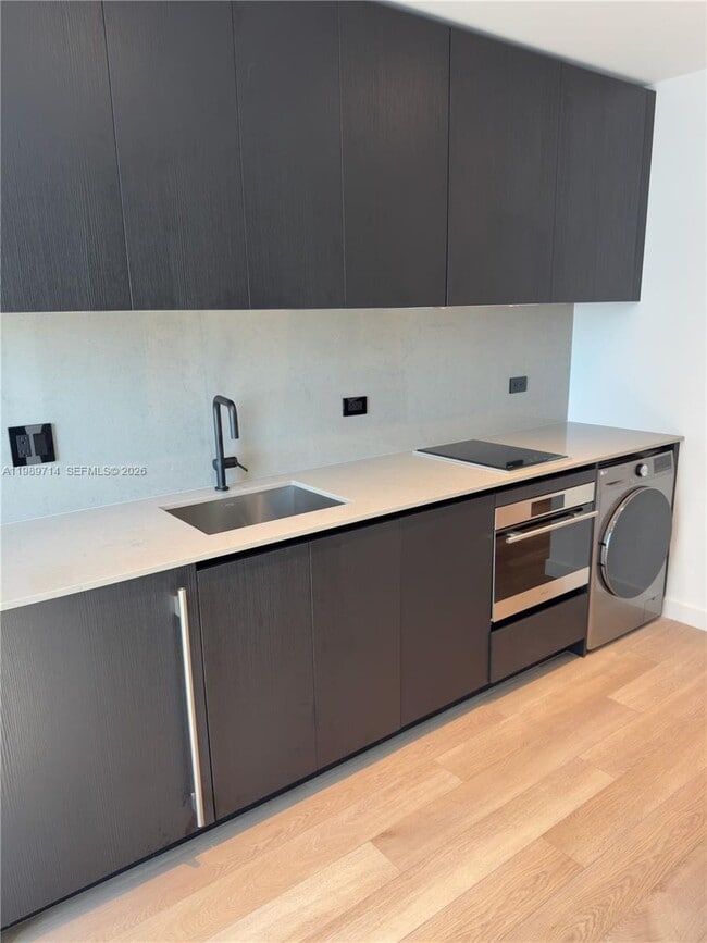 Foto del edificio - 20 NE 11th St