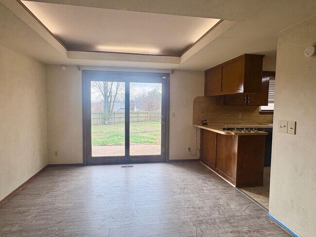 Foto del edificio - Three Bedroom Home in Norman