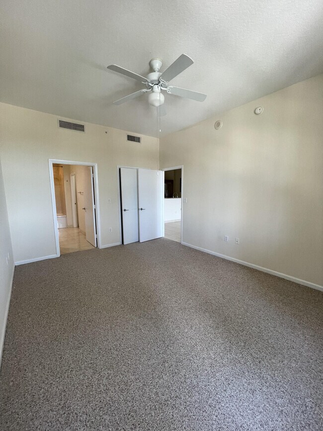 Building Photo - 550 Okeechobee Blvd