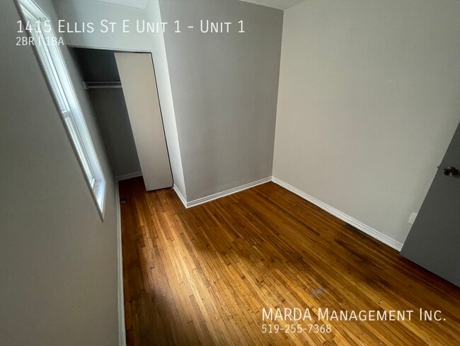 Photo du bâtiment - SPACIOUS 2BED/1BATH MAIN FLOOR UNIT IN WAL...