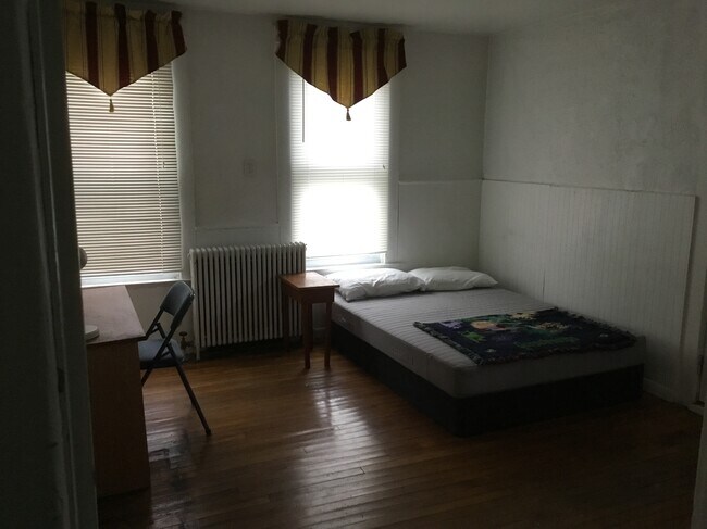 Foto del edificio - 1031 Downer Ave