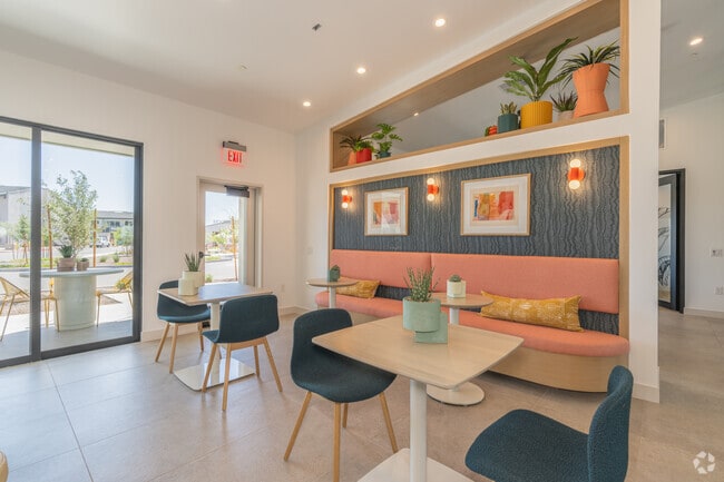 Clubhouse - Lanai