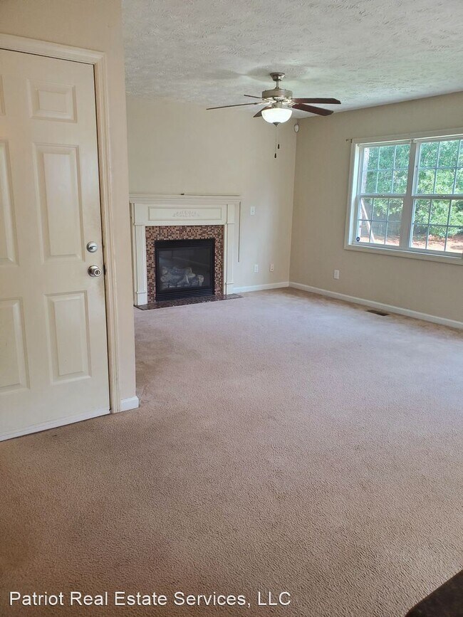 Building Photo - 4 br, 3 bath House - 4413 Scenic Pines Drive