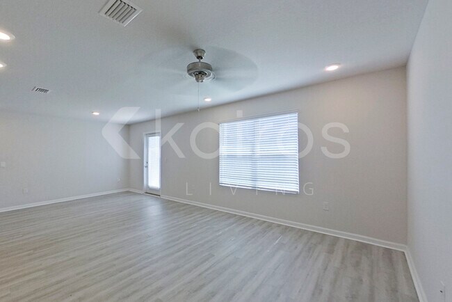 Building Photo - 4789 Malay Cir