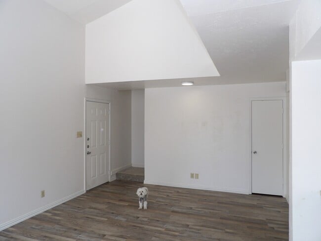 Building Photo - 3100 Elizabeth St