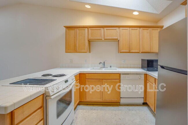 Foto del edificio - 4000 NE 109th Ave