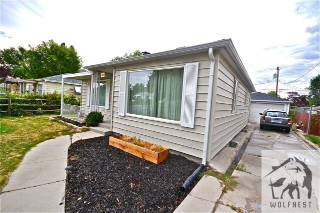 Building Photo - 1144 W Simondi Ave