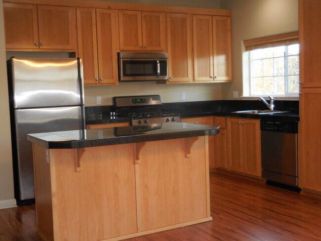 Photo - 1050 SW 170th Ave Townhome