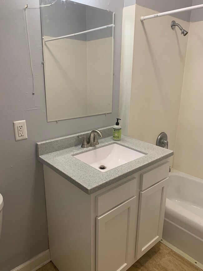 Newly remodeled bathroom - 454 W Doty St