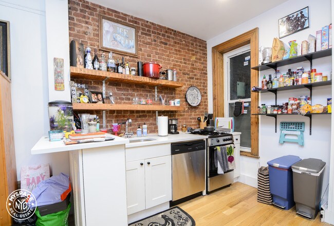 Foto del edificio - 1333 Pacific St