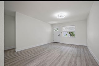 Building Photo - 1832 Pineapple Ave