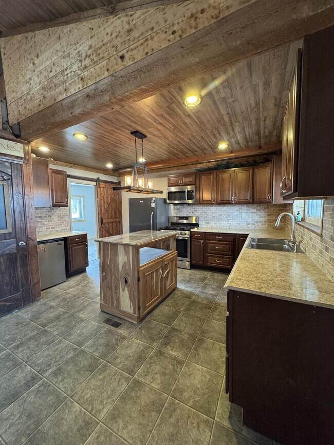 Foto del edificio - 324 5th Ave S