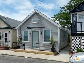 Building Photo - 313 Beach 101st St