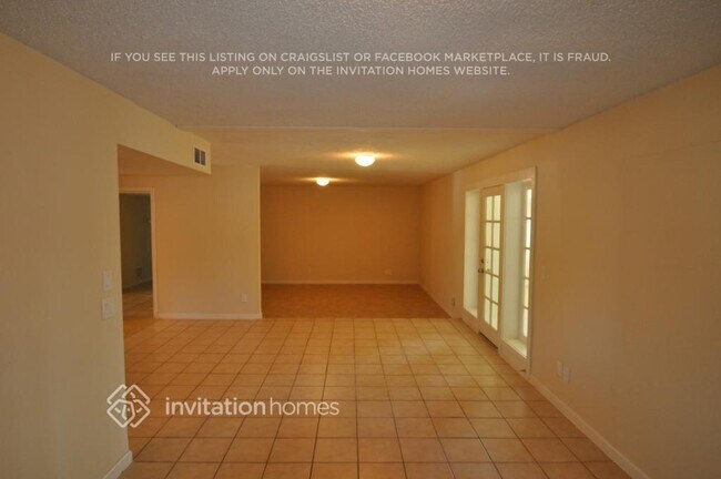 Foto del edificio - 9811 N 40th Dr