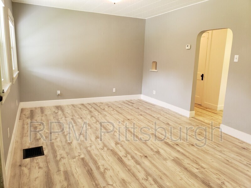 Primary Photo - 1529 Lime Hollow Rd